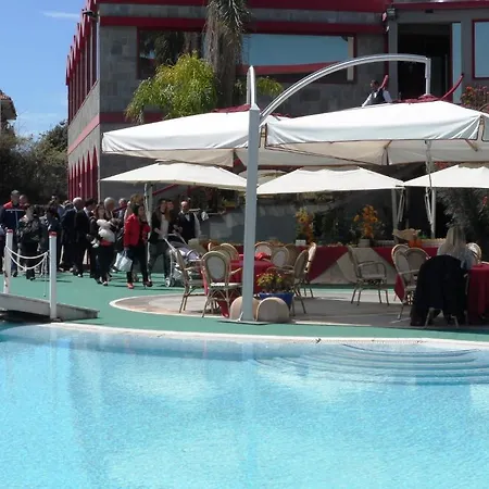 Hotel Appia Grand 4*