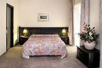 Hotel Appia Grand 4*